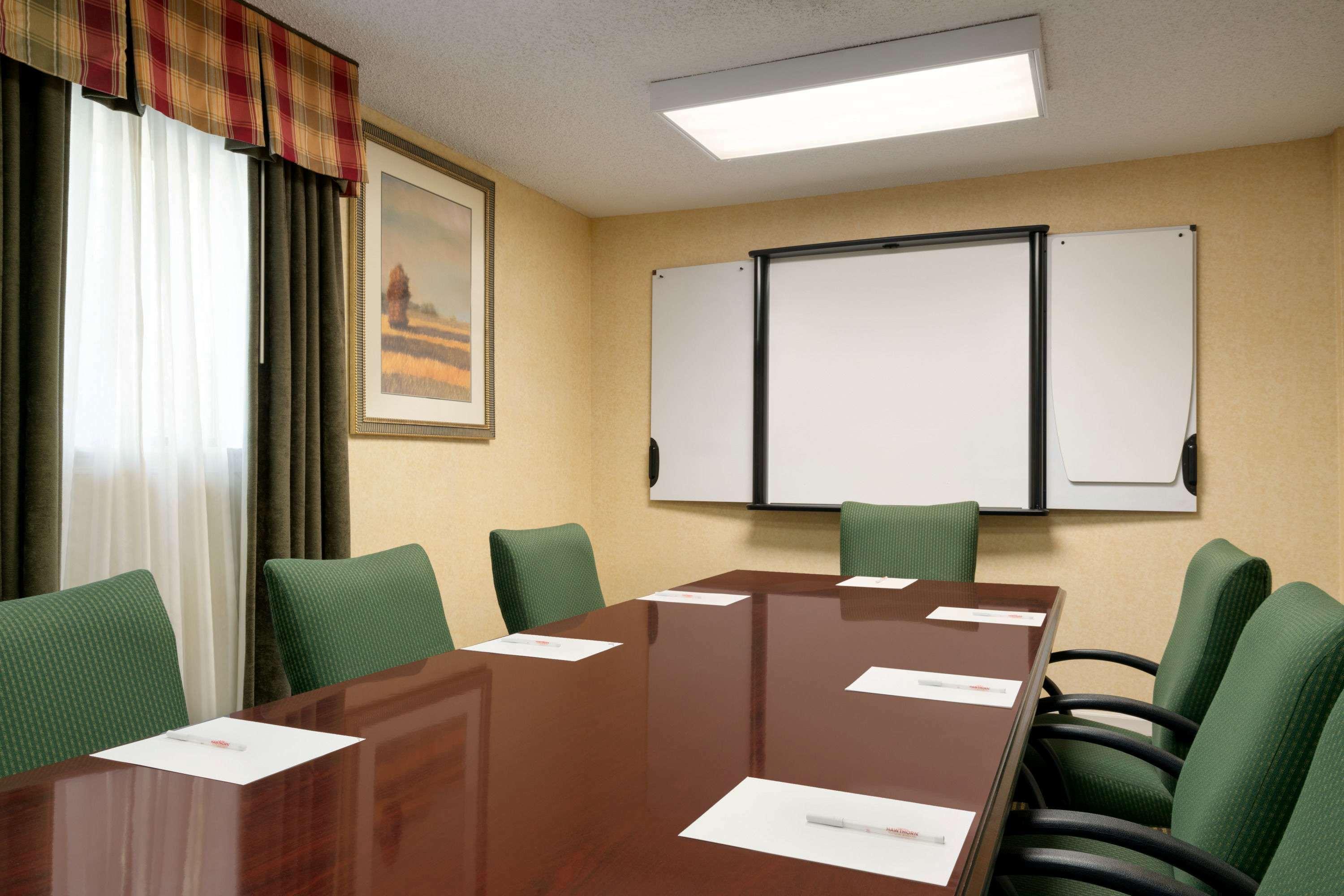 Hawthorn Suites By Wyndham טינטון פולס מראה חיצוני תמונה